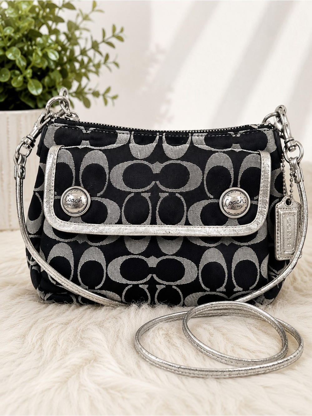 Coach Poppy Signature Pleated Crossbody Black Gray Canvas Silver Metallic